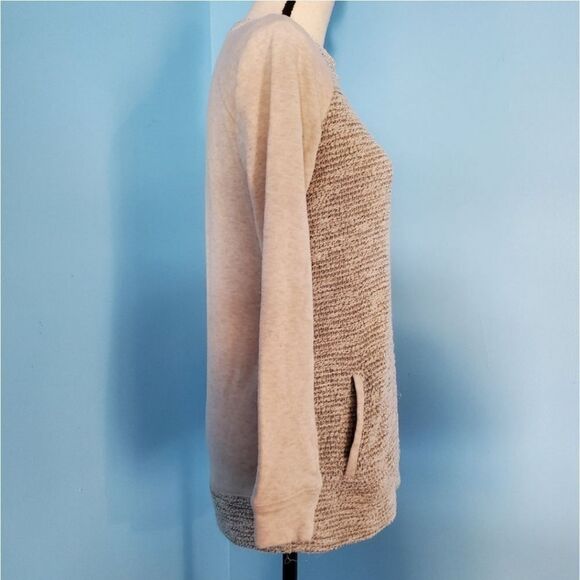 Per Se Creme/Gray Crewneck Pocket Detail Long Sleeve Sweater - Picture 4 of 7